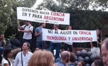 ARGENTINA:INVESTIGADORES Y ESTUDIANTES CONTRA EL MODELO EXCLUYENTE EN EL PAIS
