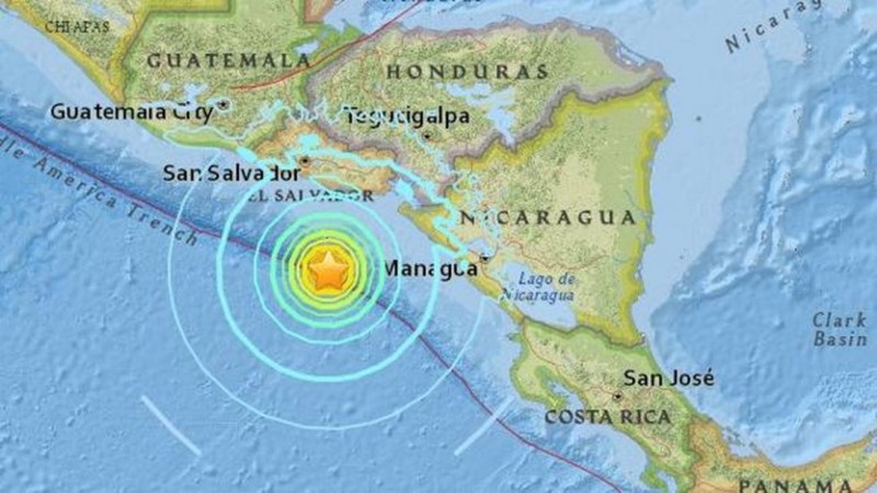 CENTRO AMERICA; POR AIRE, TIERRA Y MAR, FUE SACUDIDA